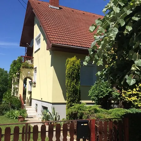 Szalai Vendeghaz * Cserszegtomaj
